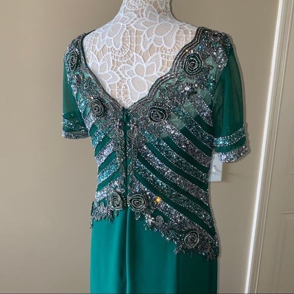 Emerald Green Mother of the Bride Groom Sequin Sparkling Evening Dress - Picture 9 of 10